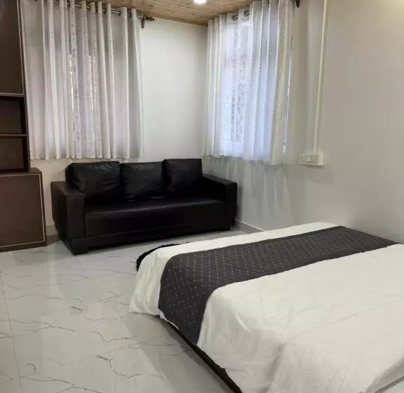 هاستل Addy S Inn