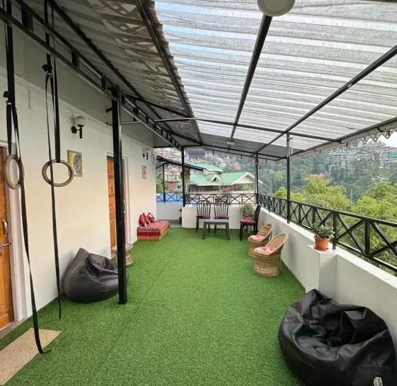 هاستل Addy S Inn