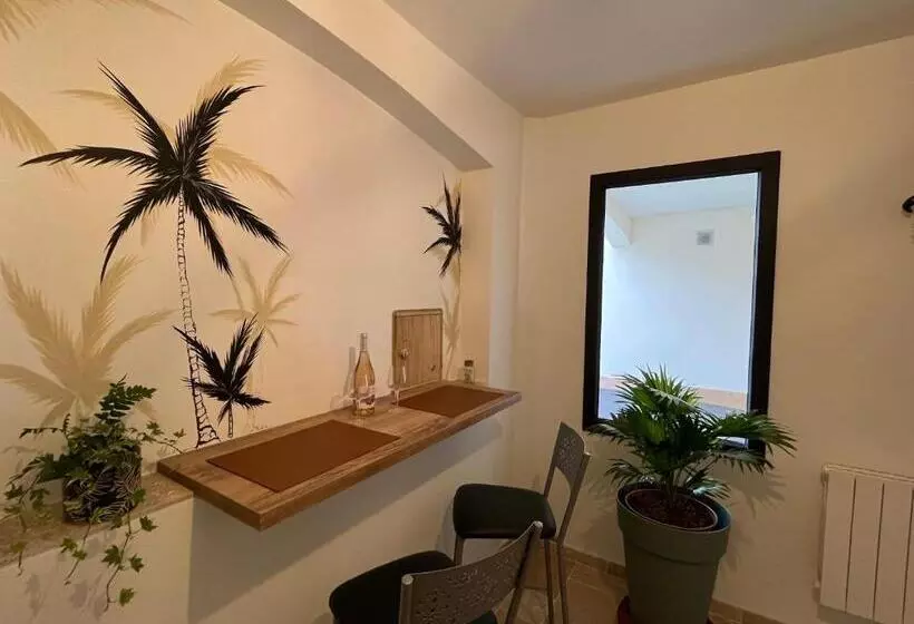 Aamiaismajoitus (B&B) Chambre Au Calme Avec Spa Privatif Gratuit Sud Aveyron Les Palmiers Des Causses