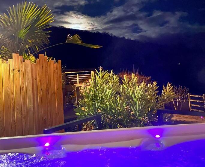 ベッドアンドブレックファースト Chambre Au Calme Avec Spa Privatif Gratuit Sud Aveyron Les Palmiers Des Causses