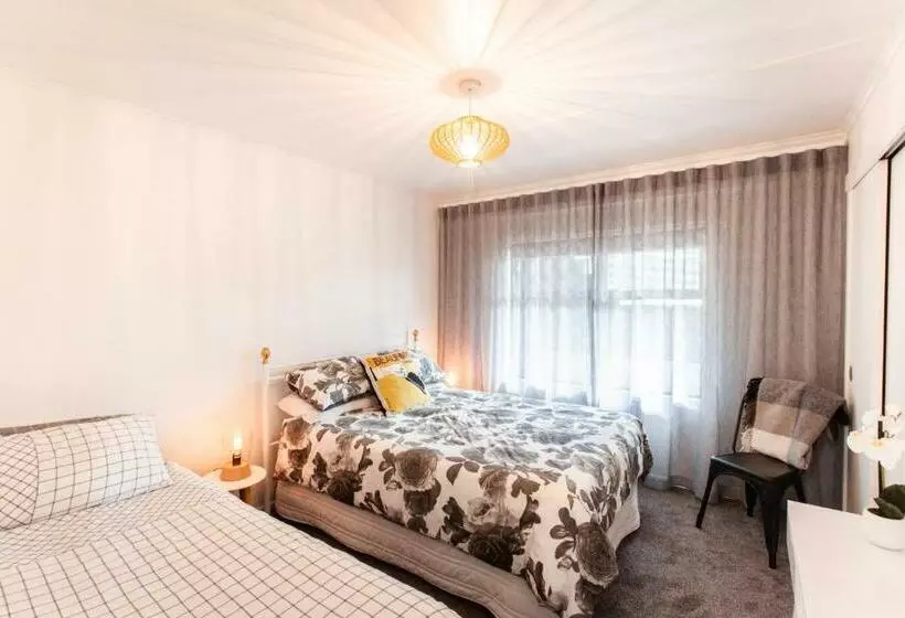 Aamiaismajoitus (B&B) Sunrise On Main