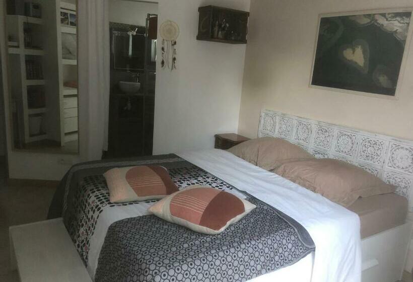 צימר Villa Oliveraie