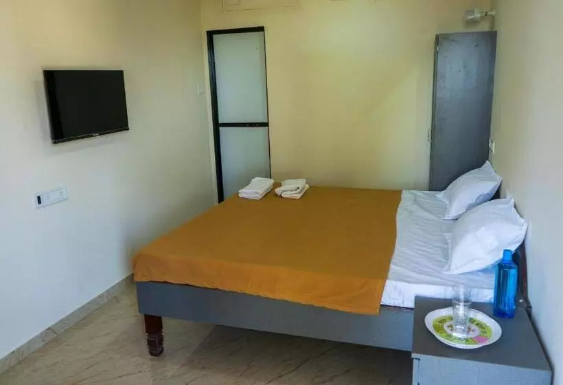 Hotelli Anandvan Beach Resort