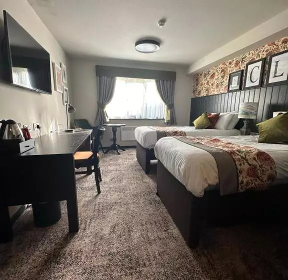 Hotelli Cat & Lion Country Pub And