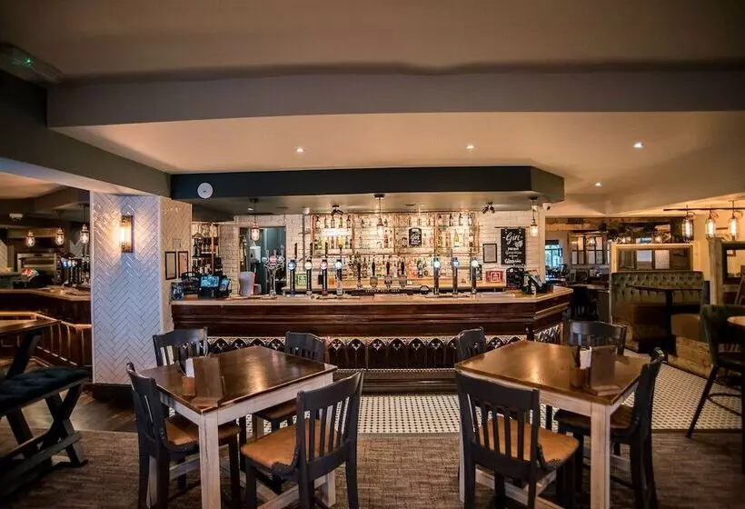 Hotelli Cat & Lion Country Pub And