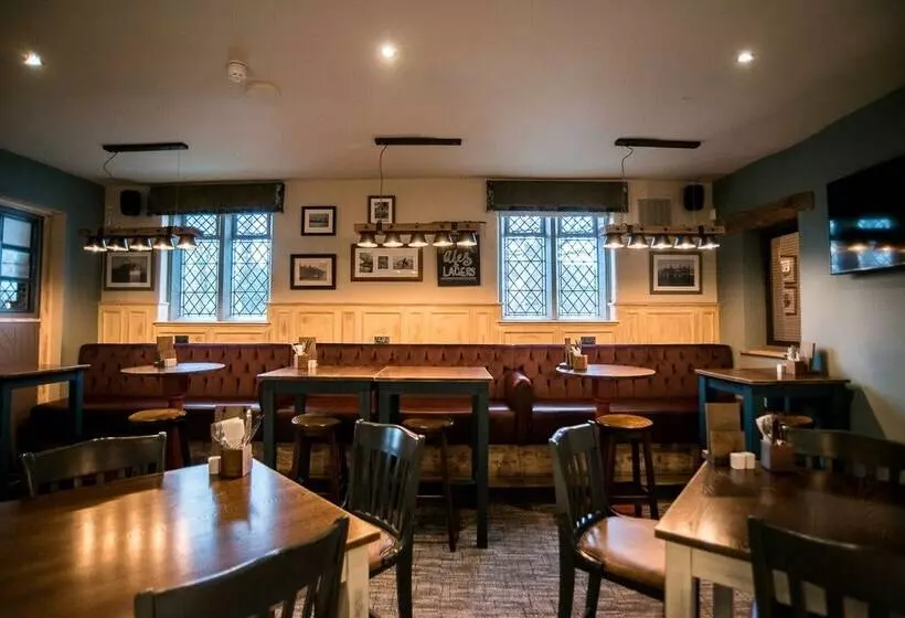 Hotelli Cat & Lion Country Pub And