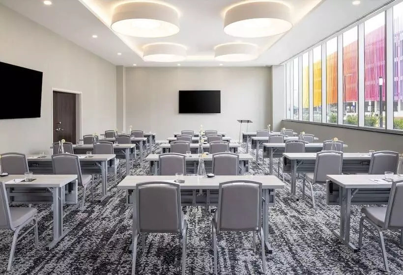 ホテル Hampton Inn & Suites Rochester Downtown