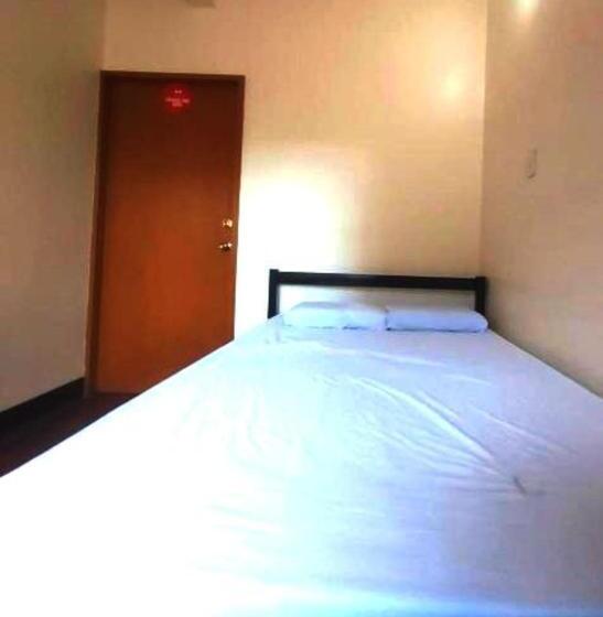 هتل Oyo 916 Angel S Boardrooms