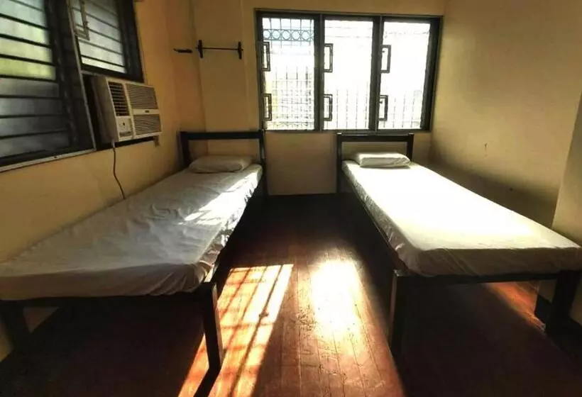 Hotelli Oyo 916 Angel S Boardrooms