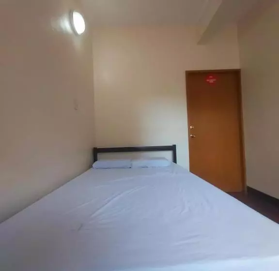 Hotelli Oyo 916 Angel S Boardrooms