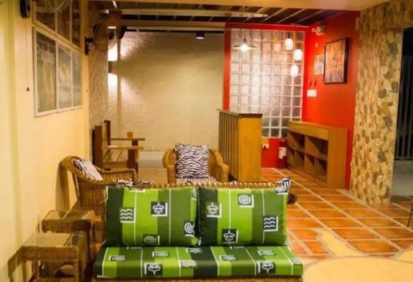 Hotelli Oyo 916 Angel S Boardrooms