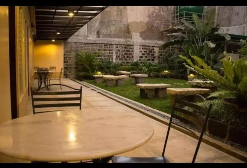 Hotelli Oyo 916 Angel S Boardrooms