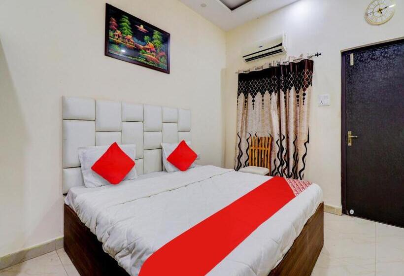 בית מלון כפרי Oyo Flagship 70371 Mystic