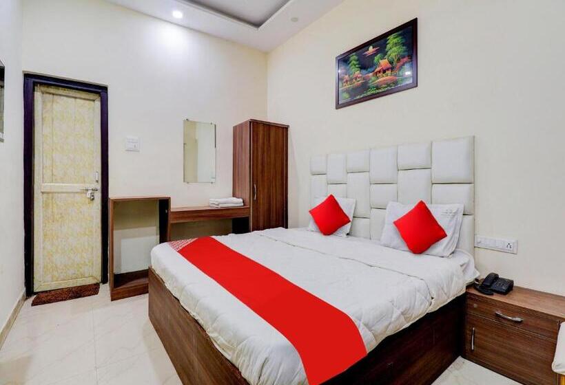 בית מלון כפרי Oyo Flagship 70371 Mystic