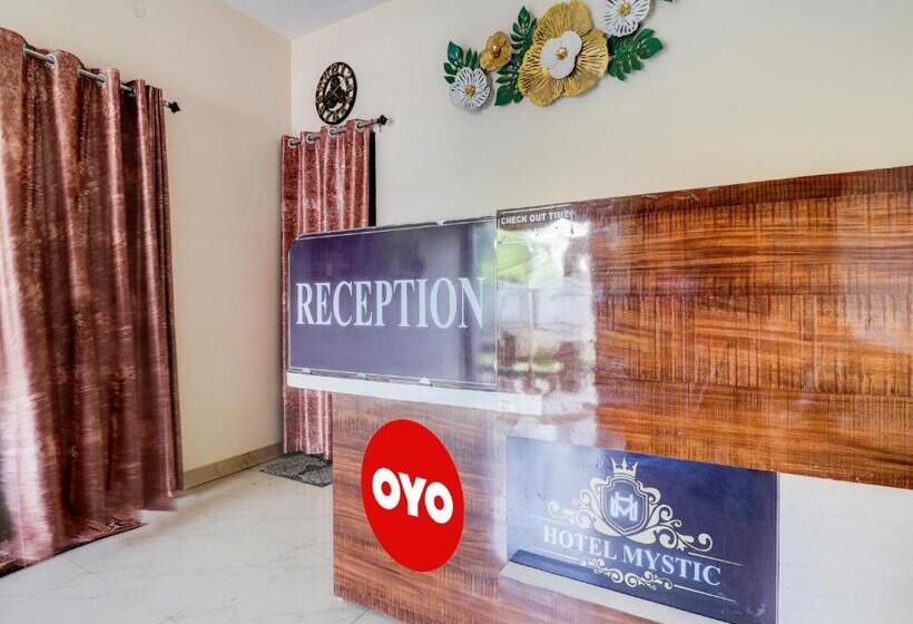 בית מלון כפרי Oyo Flagship 70371 Mystic