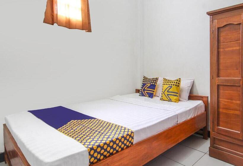 Hotell Spot On 91935 Hellena Guesthouse