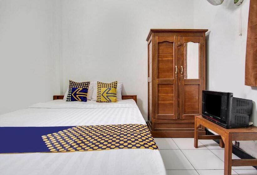 Hotell Spot On 91935 Hellena Guesthouse