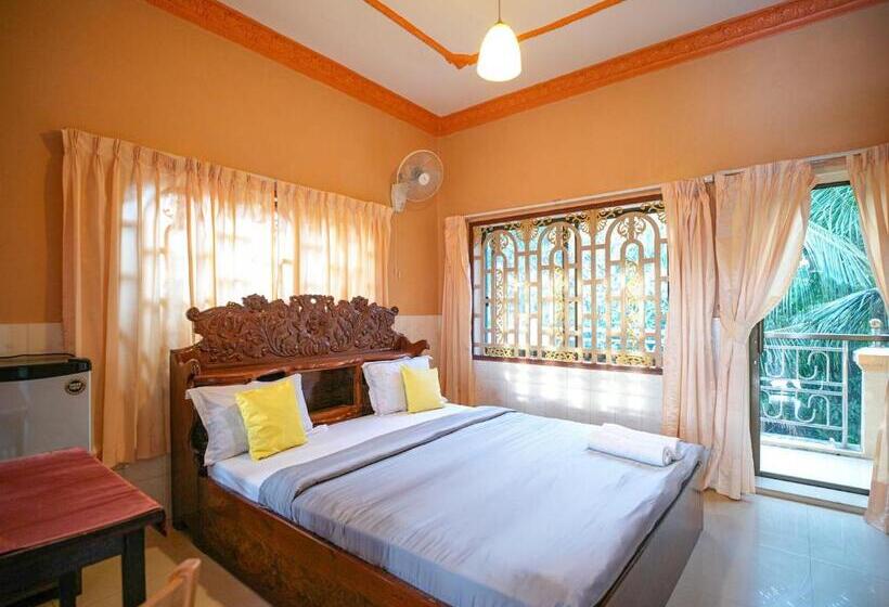 هتل Villa Kampot Cafe