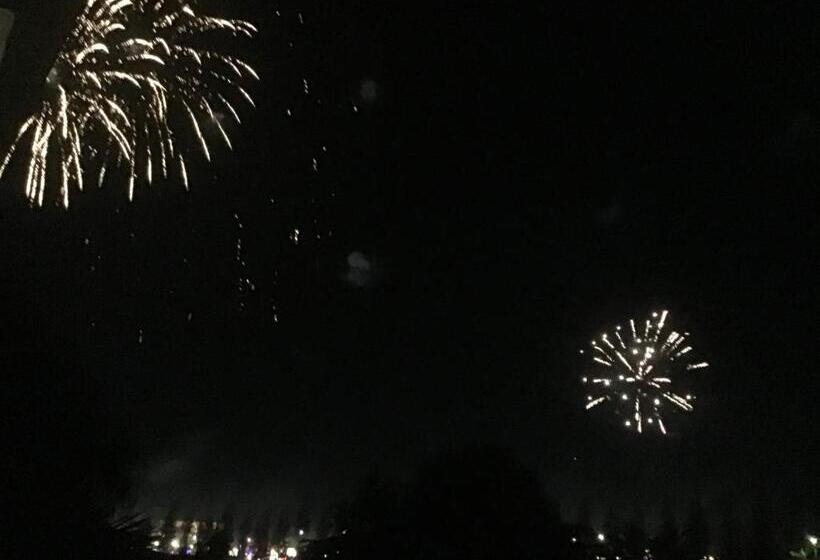 هتل Villa Kampot Cafe