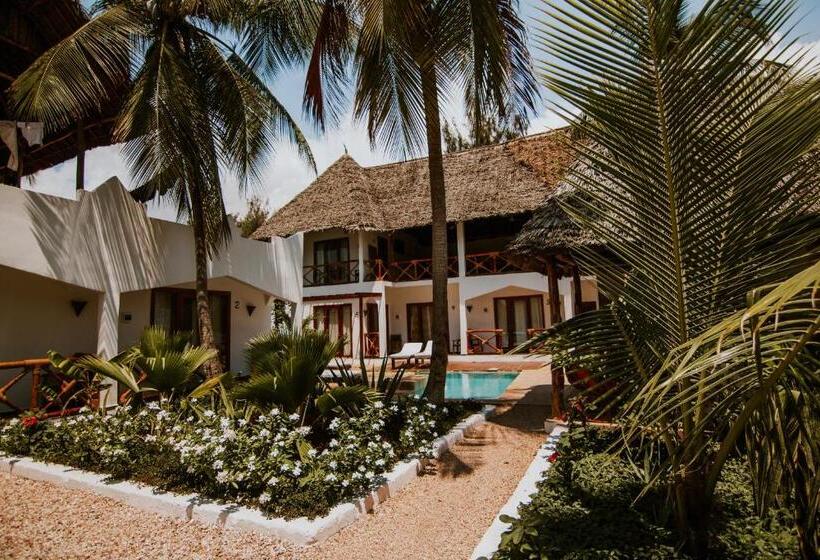 La Playa Paradise Resort