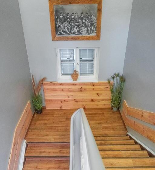 پانسیون Hostel   Ron`s Guesthouse