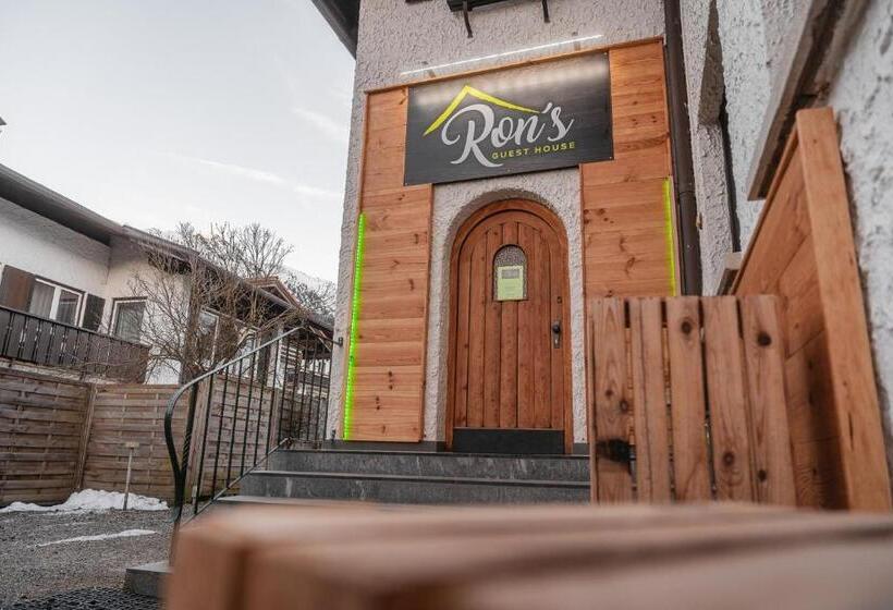 پانسیون Hostel   Ron`s Guesthouse