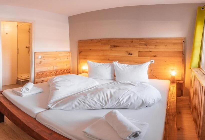 پانسیون Hostel   Ron`s Guesthouse