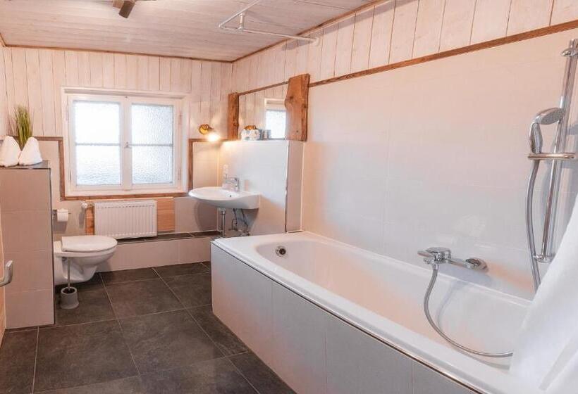 پانسیون Hostel   Ron`s Guesthouse