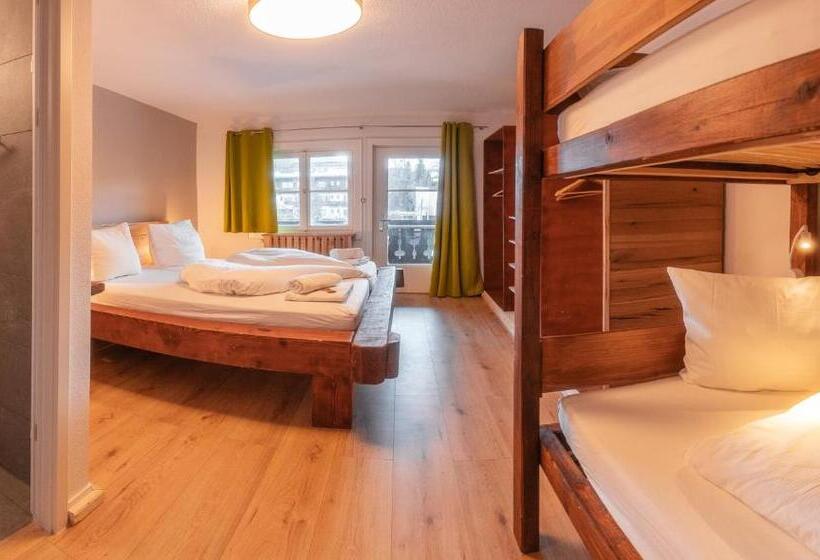 پانسیون Hostel   Ron`s Guesthouse