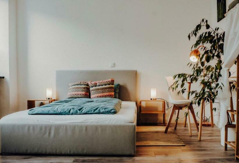 Pensão Mayen, Bäckerstr, Privatzimmer Nr1, Innenstadt, Nähe Nürburgring & Burg Eltz, Gemeinschaftsbad