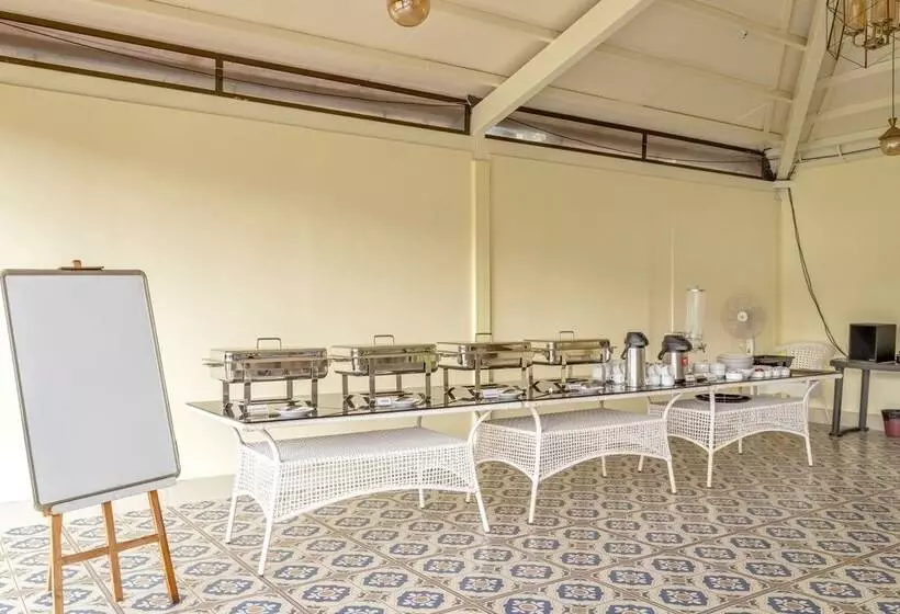 Skon Morjim Beach Resort By Orion Hotels