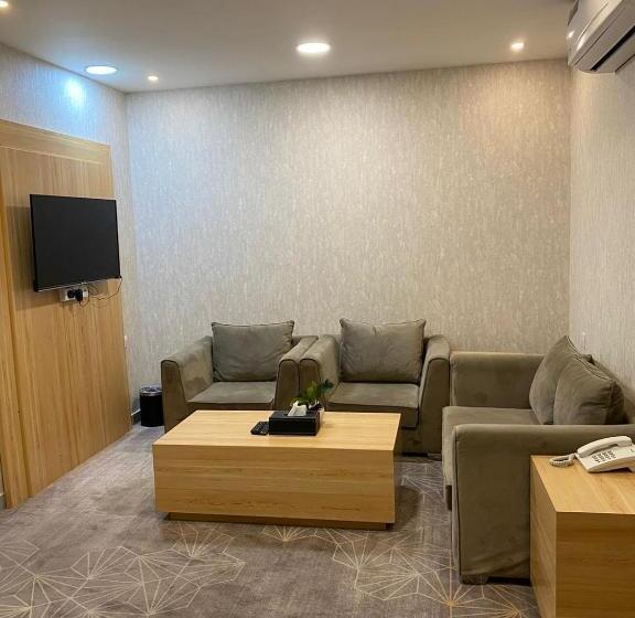 فندق روزلاند املج الشاطئ