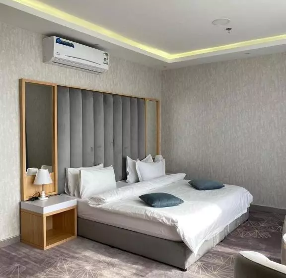 فندق روزلاند املج الشاطئ