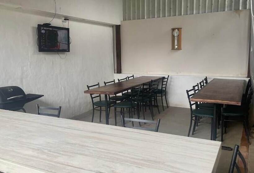 住宿加早餐 Casa Escalante Hostel