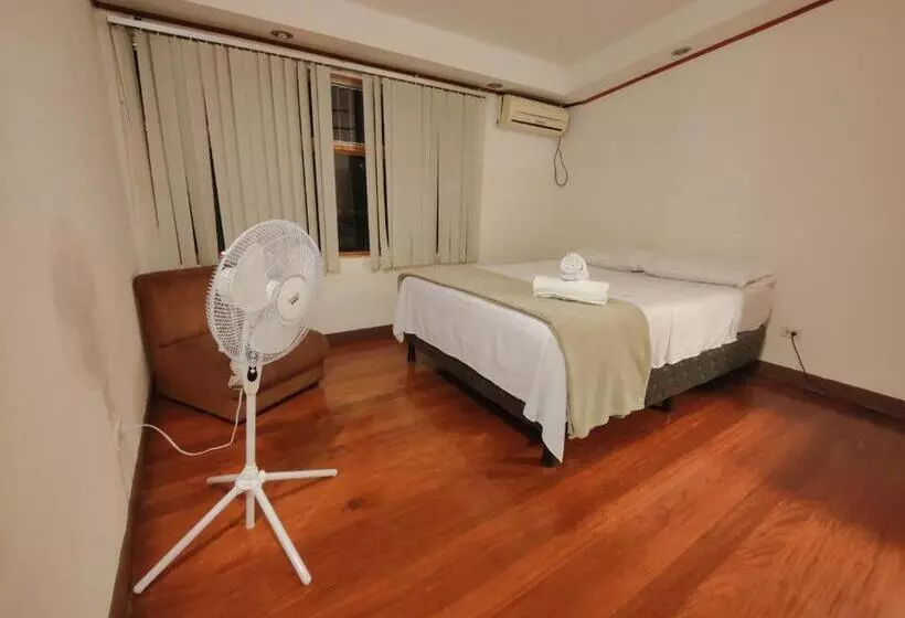 ベッドアンドブレックファースト Casa Escalante Hostel