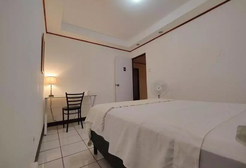 ベッドアンドブレックファースト Casa Escalante Hostel