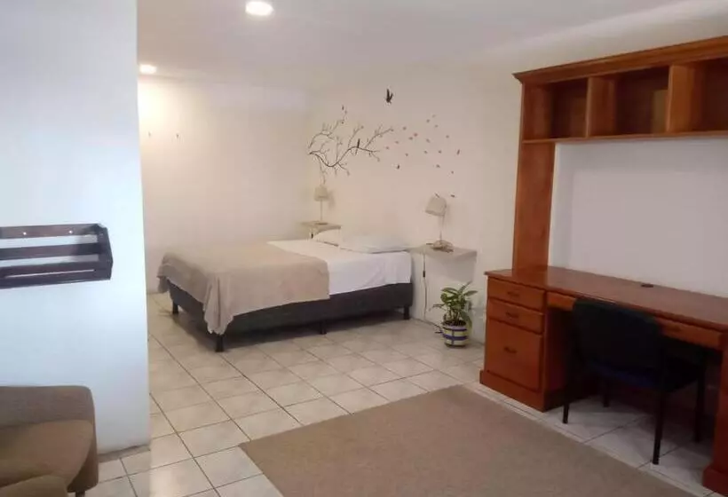 ベッドアンドブレックファースト Casa Escalante Hostel