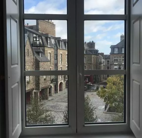 ベッドアンドブレックファースト Mercier De Montigny   Les Chambres Du Beffroi   Spa Et Massage