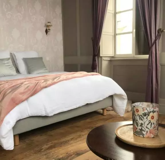 ベッドアンドブレックファースト Mercier De Montigny   Les Chambres Du Beffroi   Spa Et Massage