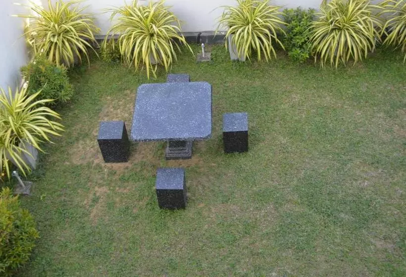 ベッドアンドブレックファースト Silina Airport Residence