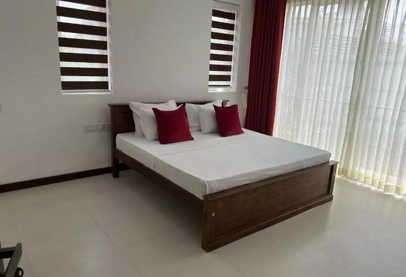 ベッドアンドブレックファースト Silina Airport Residence