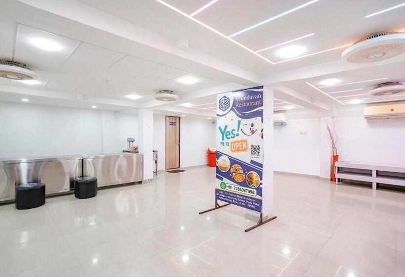 Fabhotel Vrundavan, Athwa