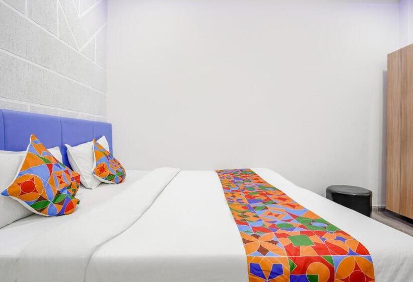 Fabhotel Vrundavan, Athwa