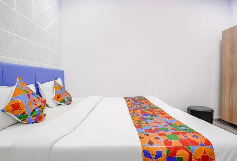 Fabhotel Vrundavan, Athwa