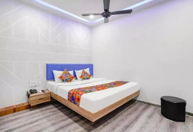 Fabhotel Vrundavan, Athwa