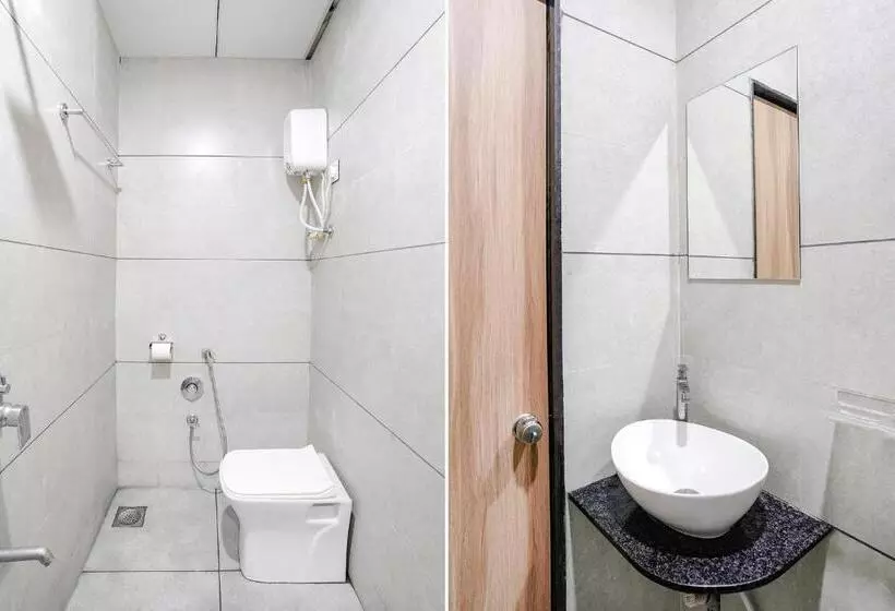 Fabhotel Vrundavan, Athwa