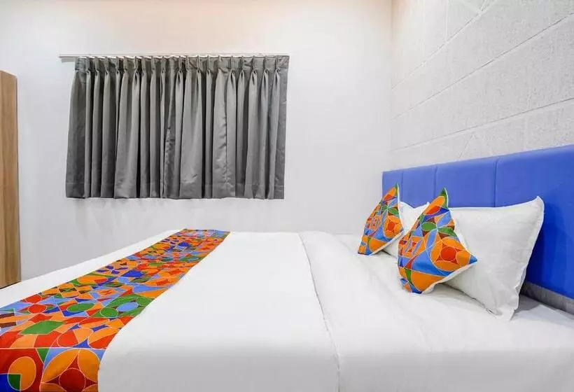 Fabhotel Vrundavan, Athwa