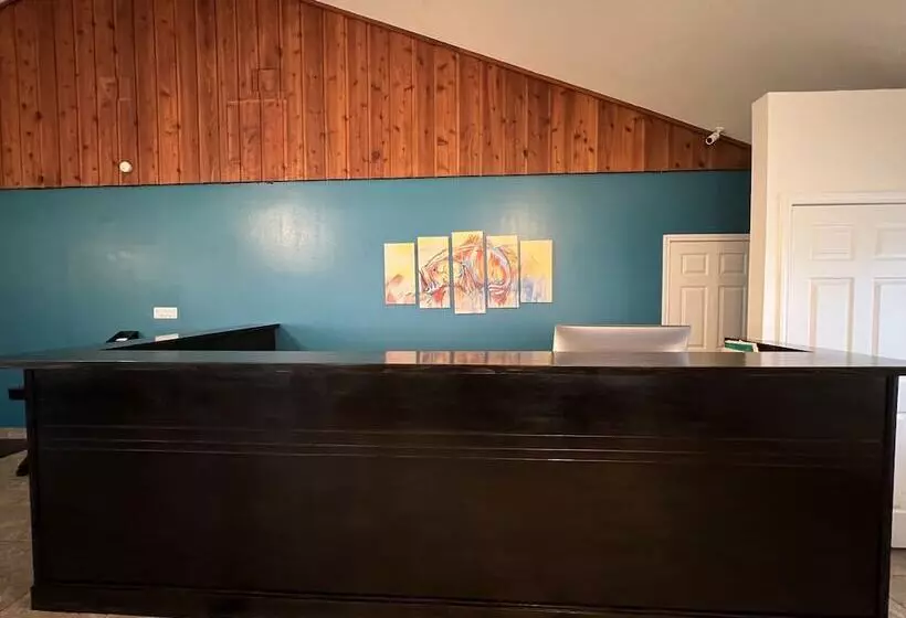 ホテル Bass Inn   Choke Canyon National Park