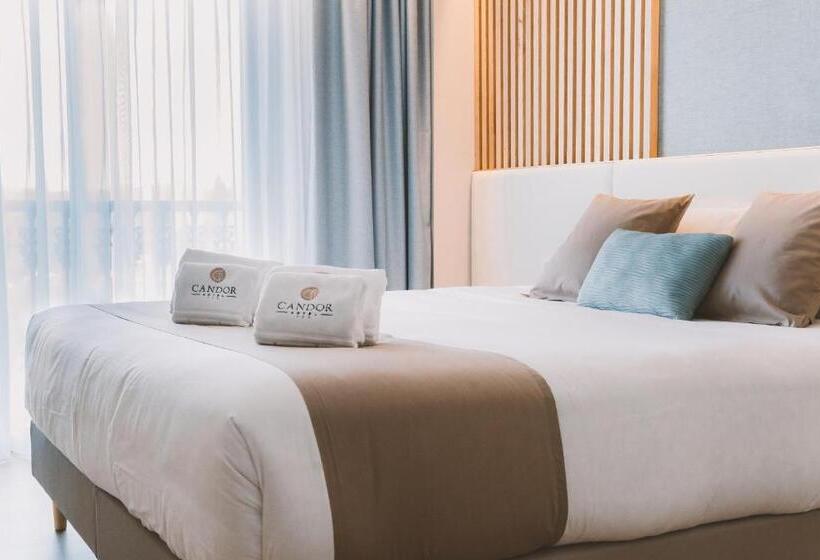 هتل Candor