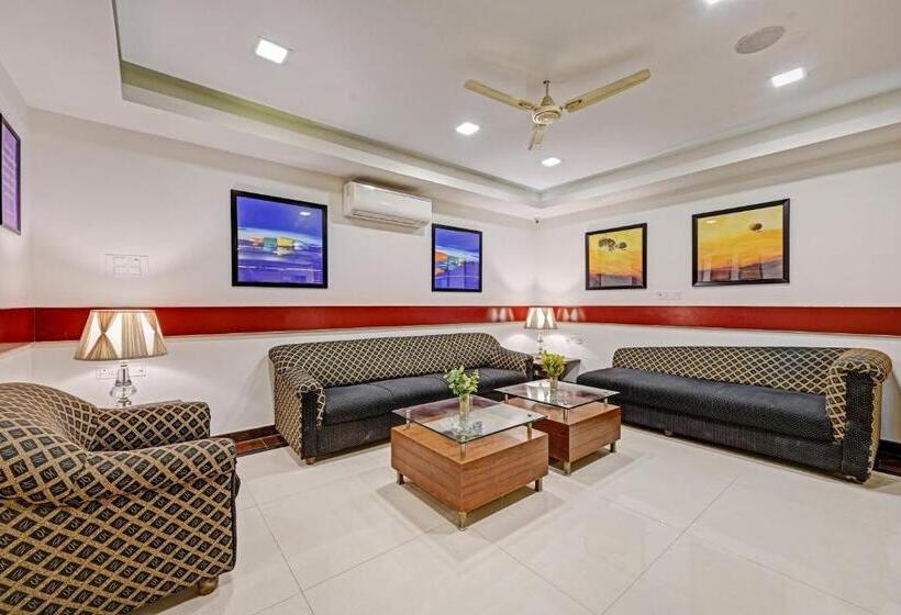هتل Collection O Sri Sai Ram Suites